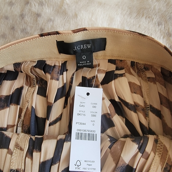NWT JCrew featherweight silky satin mini skirt in zebra stripe, sz 0 - Picture 3 of 10